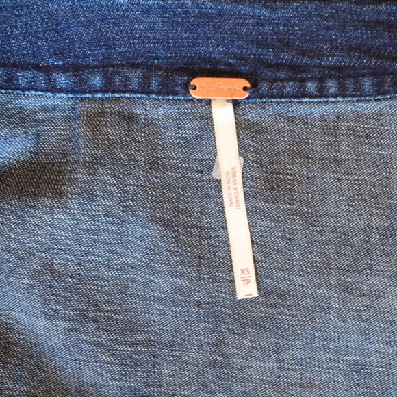 Free People Cropped Denim Jacket - Picture 5 of 10